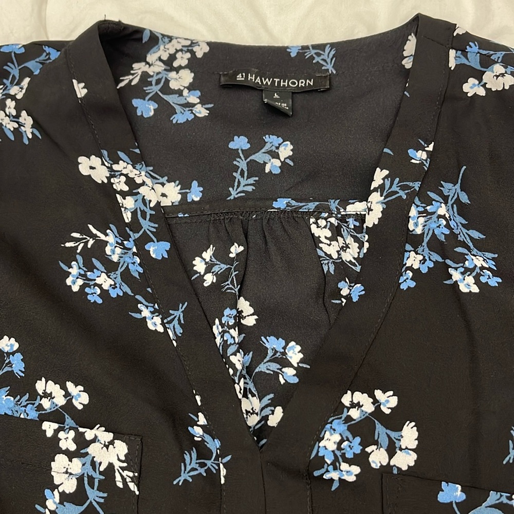 41 Hawthorn V Neck Popover LS L EUC